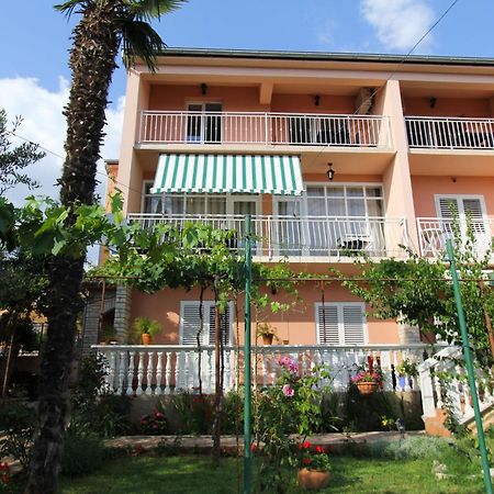 Apartmani Roje Sveti Filip I Jakov Bagian luar foto