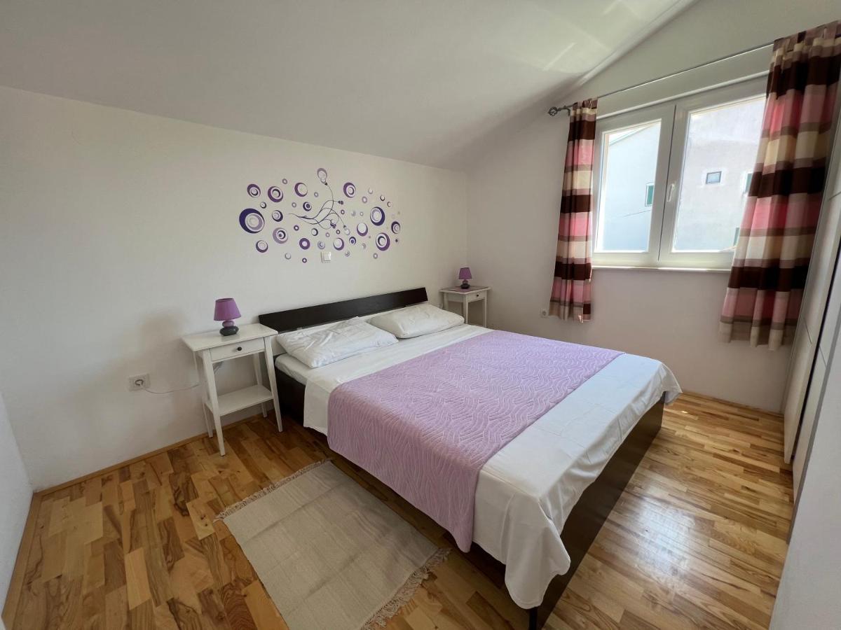 Apartmani Roje Sveti Filip I Jakov Bagian luar foto
